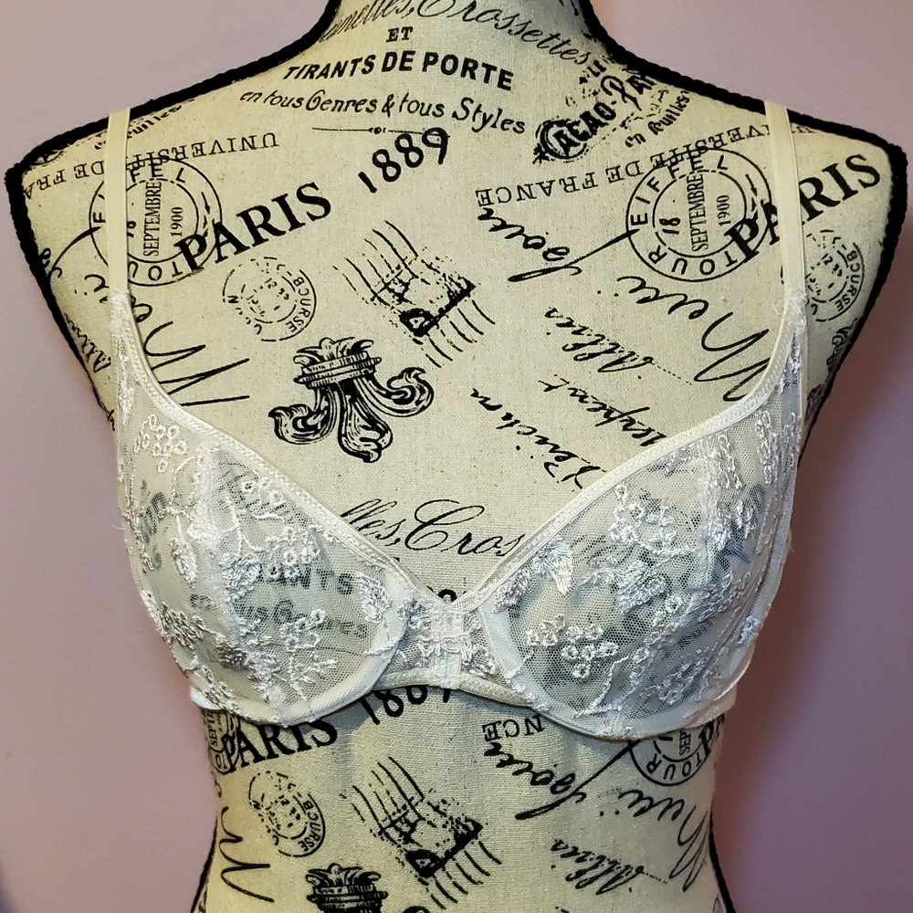 Rare Vintage Christian Dior Lace Bra 34B Pink